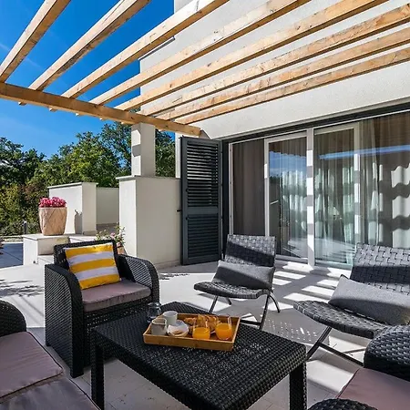 Adrimar Comfortable Villa Vrbnik (Primorje-Gorski Kotar)